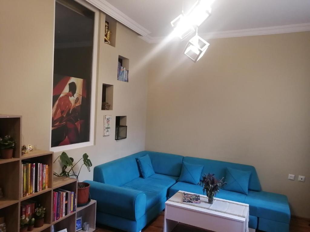 Jenis Home Batumi room 1